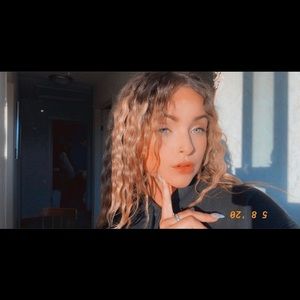 Meet your Posher, Abbey